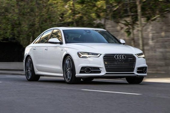 Executive sedan for corporate city transfers